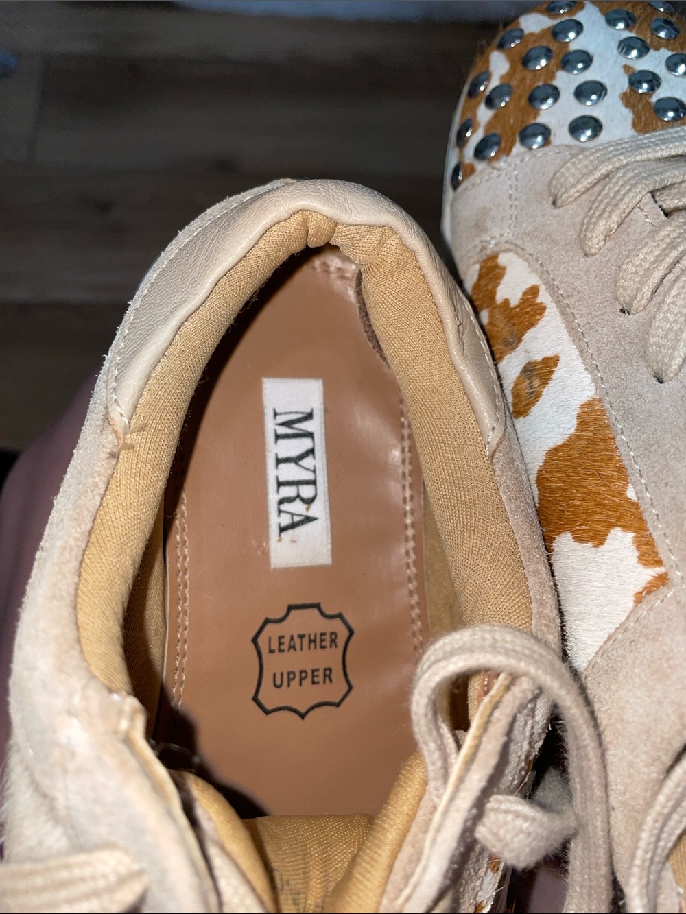 Myra Grin Sneakers - Picture 7 of 9